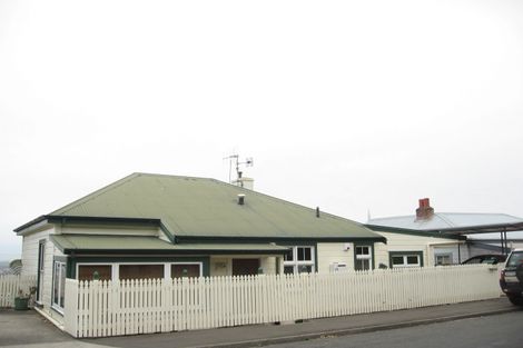 Photo of property in 28 Colenso Avenue, Hospital Hill, Napier, 4110