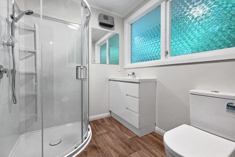 Photo of property in 32 Ngaio Road, Kelburn, Wellington, 6012