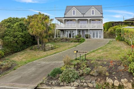 Photo of property in 10 Belleview Terrace, Mount Pleasant, Christchurch, 8081