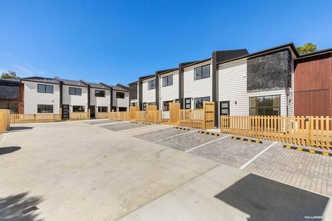 Photo of property in 7/65a Hogans Road, Glenfield, Auckland, 0629