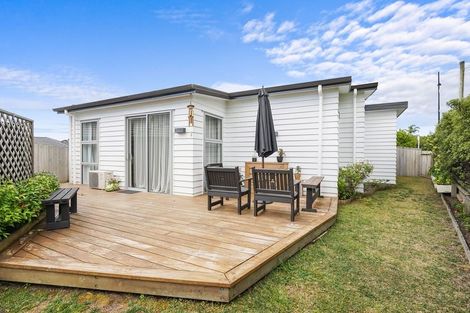 Photo of property in 5 Sauterne Road, Kumeu, 0810