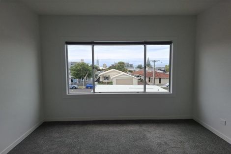 Photo of property in 33 Fulford Street, New Plymouth, 4310