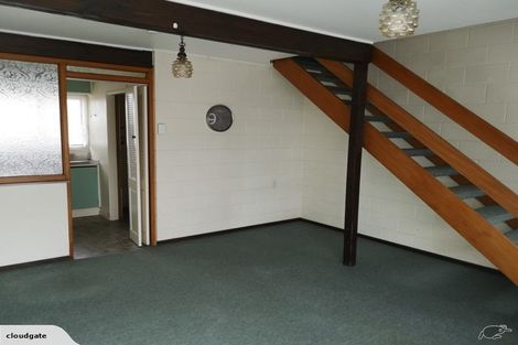 Photo of property in Lynbrae Court Flats, 20/4 Dr Taylor Terrace, Johnsonville, Wellington, 6037