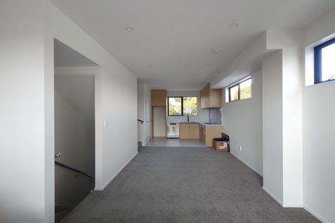 Photo of property in 5/113 Te Atatu Road, Te Atatu South, Auckland, 0610