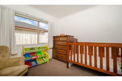 Photo of property in 114f Colwill Road, Massey, Auckland, 0614