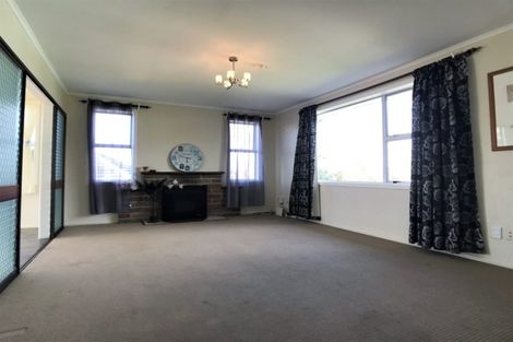 Photo of property in 12 Limmer Place, Browns Bay, Auckland, 0632