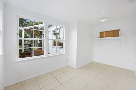 Photo of property in 44 Farquhar Road, Glendene, Auckland, 0602