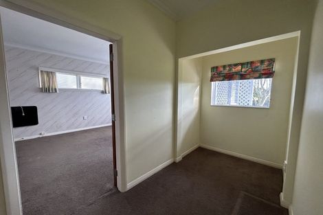 Photo of property in 460 Tremaine Avenue, Takaro, Palmerston North, 4410