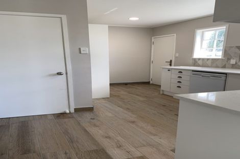 Photo of property in 1 Miltonia Avenue, Te Atatu South, Auckland, 0610