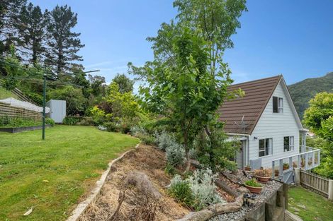 Photo of property in 45 Dorset Street, Picton, 7220