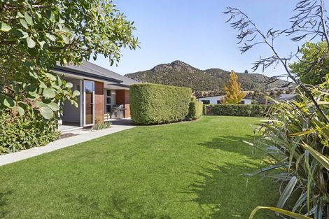 Photo of property in 33 Sherwin Avenue, Albert Town, Wanaka, 9305