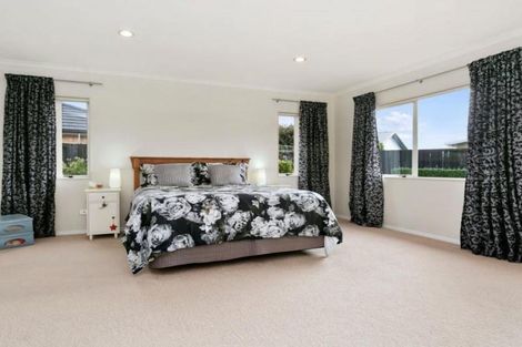 Photo of property in 18a Jasmine Place, Cambridge, 3434