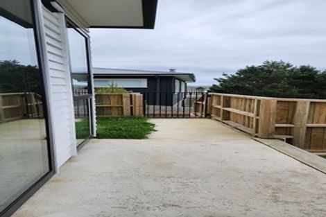 Photo of property in 15/62 Spenmoor Street, Newlands, Wellington, 6037