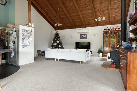 Photo of property in 1083 Kahikatea Flat Road, Waitoki, Kaukapakapa, 0871