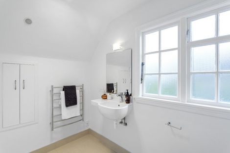 Photo of property in 66 Memorial Avenue, Ilam, Christchurch, 8053