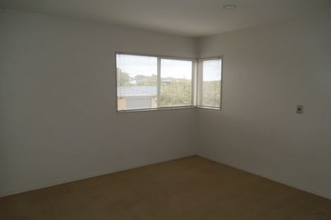 Photo of property in 11/103 Swanson Road, Henderson, Auckland, 0610