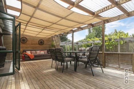 Photo of property in 5 Muriwai Road, Waimauku, 0812