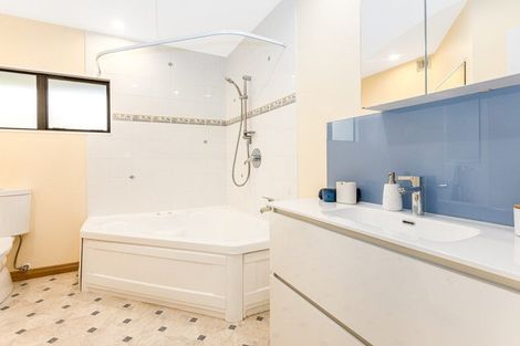 Photo of property in 24 Sunset Parade, Plimmerton, Porirua, 5026