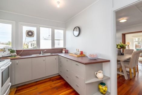 Photo of property in 24 Johnston Street, Featherston, 5710