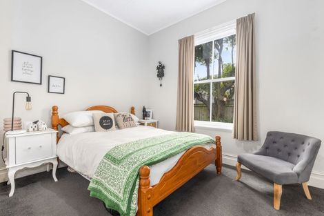 Photo of property in 30 Hinemoa Street, Paraparaumu, 5032