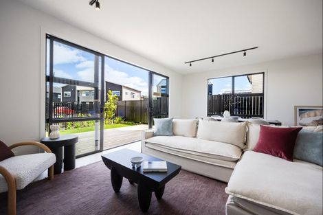 Photo of property in 680 Swanson Road, Swanson, Auckland, 0612