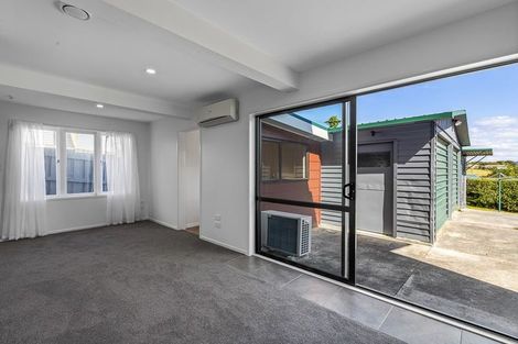 Photo of property in 42 Foster Crescent, Snells Beach, 0920