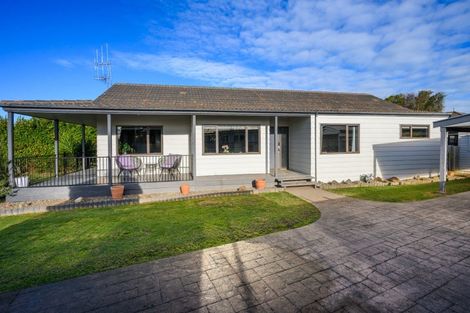 Photo of property in 6 Willowstream Grove, Cloverlea, Palmerston North, 4412