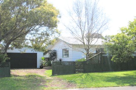 Photo of property in 12a Hayley Grove, Papamoa Beach, Papamoa, 3118