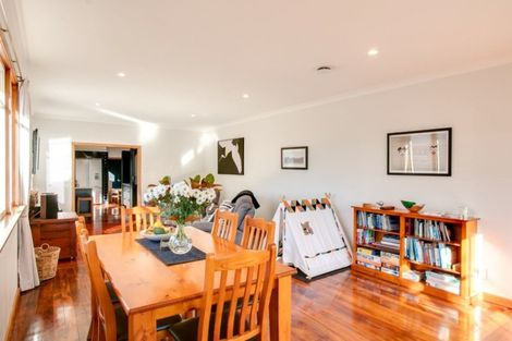 Photo of property in 215 Park Road North, Parkvale, Hastings, 4122