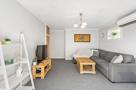 Photo of property in 67 Coopers Road, Dallington, Christchurch, 8061