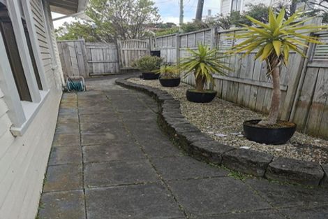 Photo of property in 2 Fernhill Terrace, Wadestown, Wellington, 6012