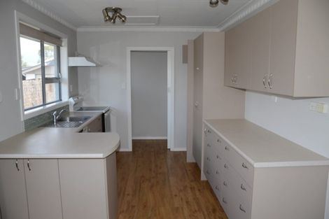 Photo of property in 33 Farnborough Street, Aranui, Christchurch, 8061