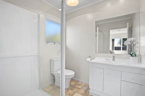 Photo of property in 1/6 Somerton Rise, Henderson, Auckland, 0612