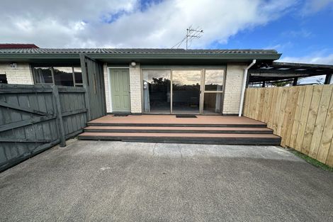 Photo of property in 2/121 Prince Regent Drive, Half Moon Bay, Auckland, 2012
