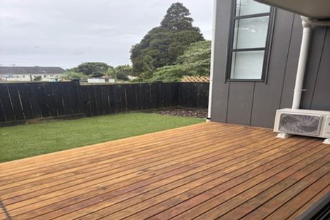 Photo of property in 3/8 Bagnall Avenue, Point England, Auckland, 1072