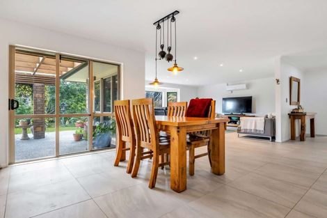 Photo of property in 17 Brights Road, Waiuku, 2123