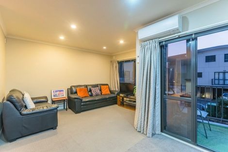 Photo of property in Te Kakariki Apartments, 5/5 Wellington Road, Paekakariki, 5034