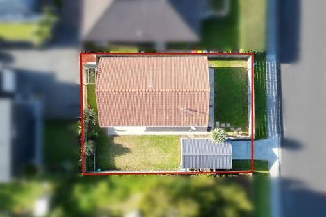 Photo of property in 2 Paramu Avenue, Birkdale, Auckland, 0626