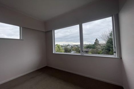 Photo of property in 70 Mountbatten Avenue, Hillcrest, Auckland, 0627