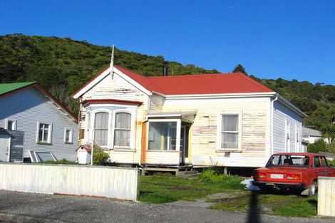 Photo of property in 35 Shakespeare Street, Greymouth, 7805