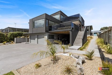 Photo of property in 6 Shaw Road, Waihi Beach, 3611