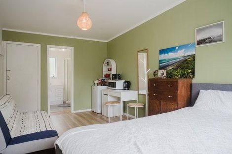 Photo of property in 5 Upper Cross Street, Raglan, 3225