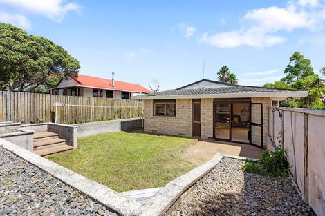 Photo of property in 124a Karewa Parade, Papamoa Beach, Papamoa, 3118