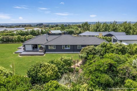 Photo of property in 17 Westwood Drive, Aokautere, Palmerston North, 4471