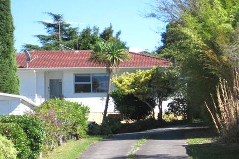 Photo of property in 17 Finlow Drive, Te Atatu South, Auckland, 0610