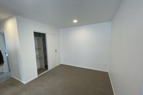 Photo of property in 17 Paparahi Place, Wainui, 0992