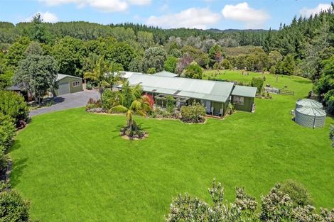 Photo of property in 37 Davis Strongman Place, Kerikeri, 0293