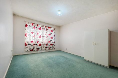 Photo of property in 1/90 Titirangi Road, New Lynn, Auckland, 0600