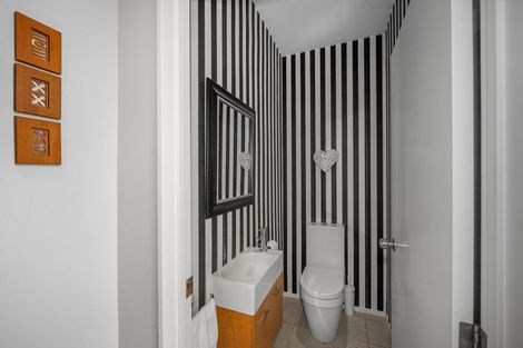 Photo of property in 21/11 The Avenue, Albany, Auckland, 0632