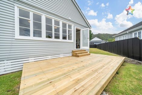 Photo of property in 43 Benge Crescent, Naenae, Lower Hutt, 5011